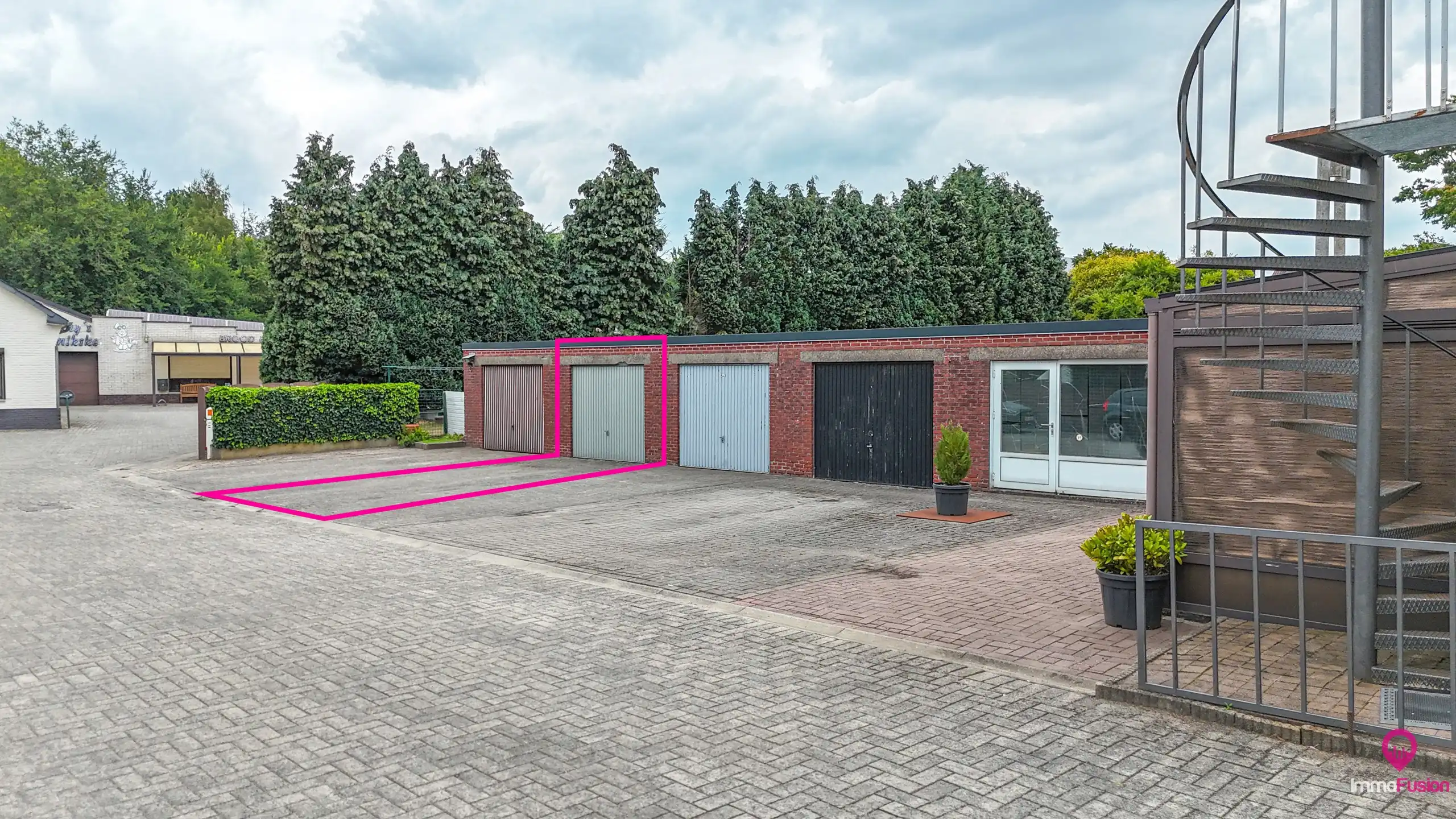 2 slpkm Appartement met groot terras centrum van Helchteren! foto 32