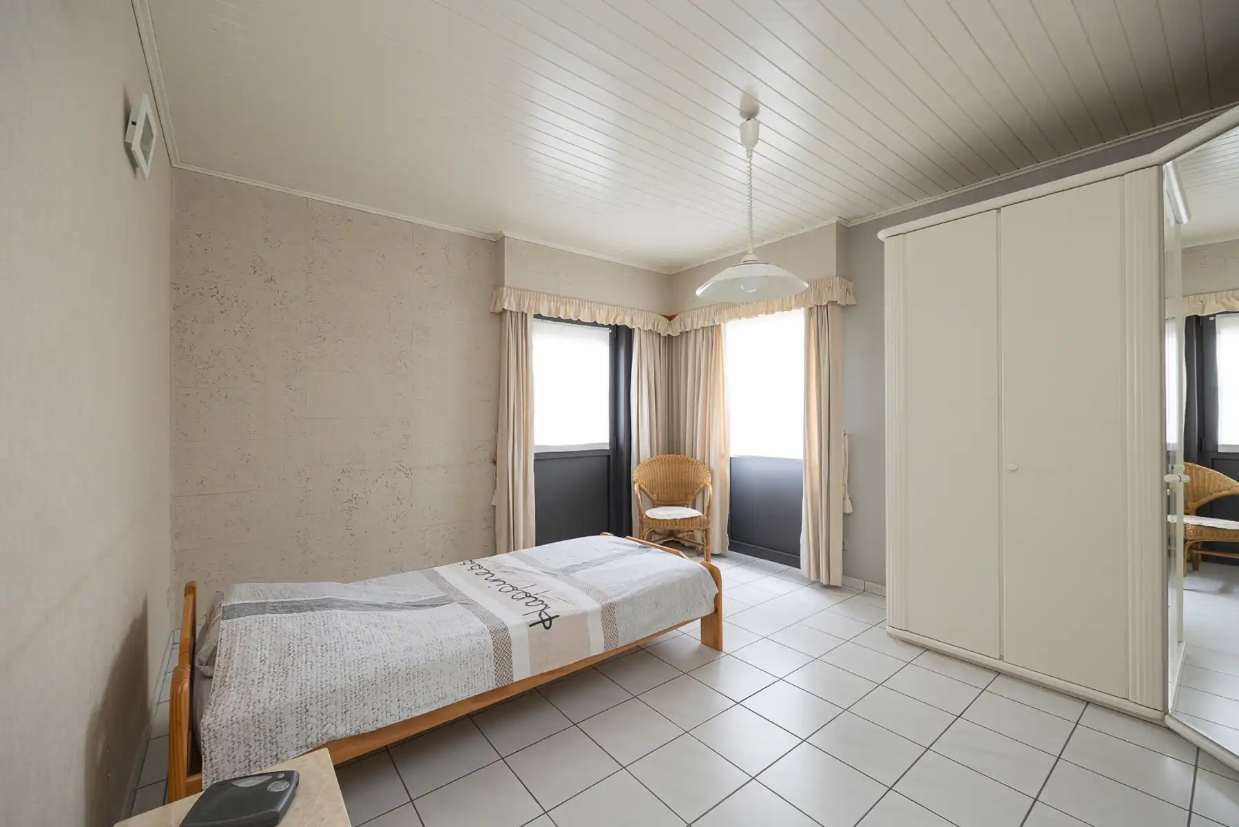 Laagbouwwoning met 3 slaapkamers, veranda, garage, zolder en prachtig open zicht in Wuustwezel. foto 14