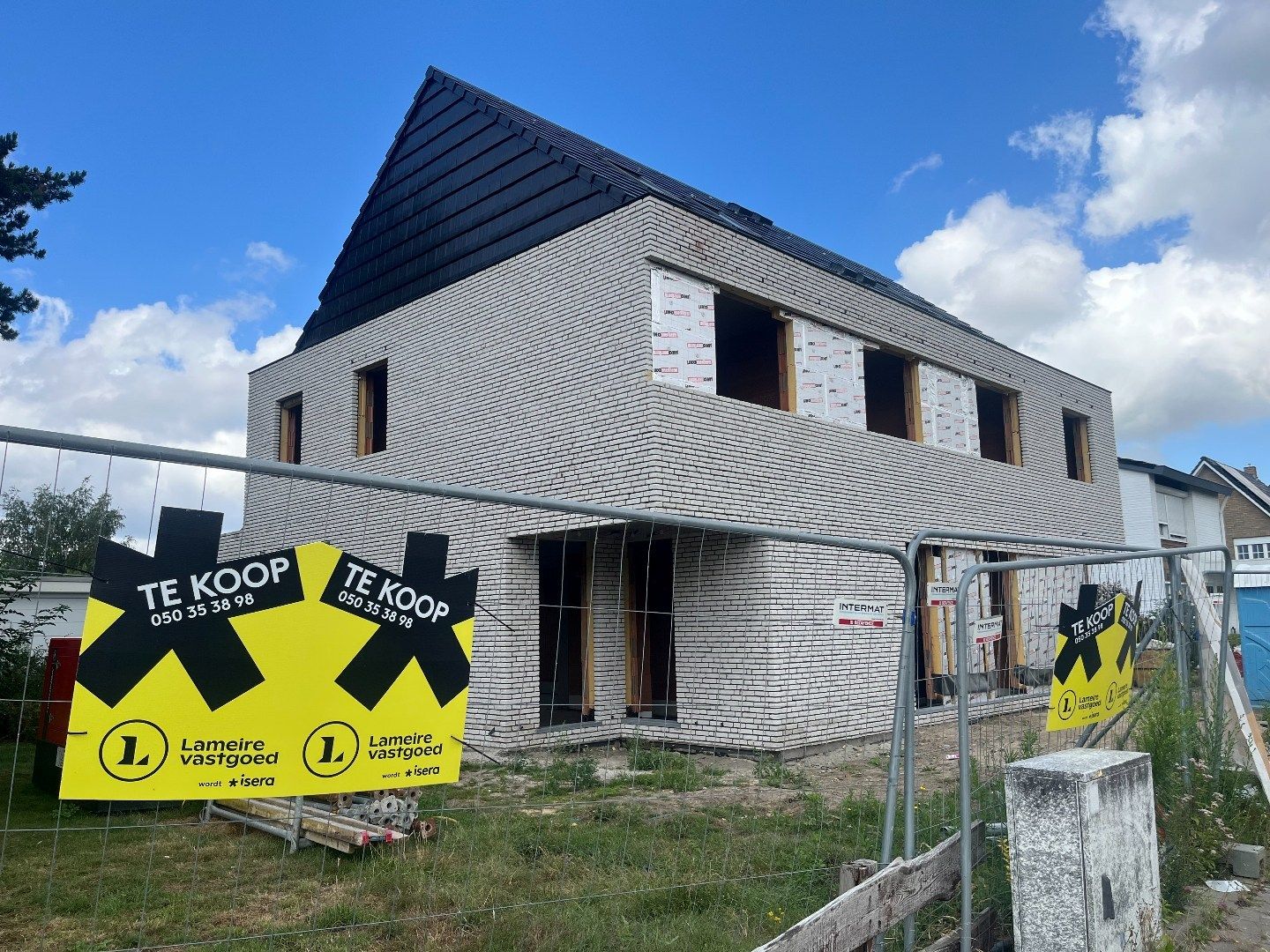 Ruime woonst met garage en zongerichte tuin! Koop aan 6% BTW foto {{pictureIndex}}