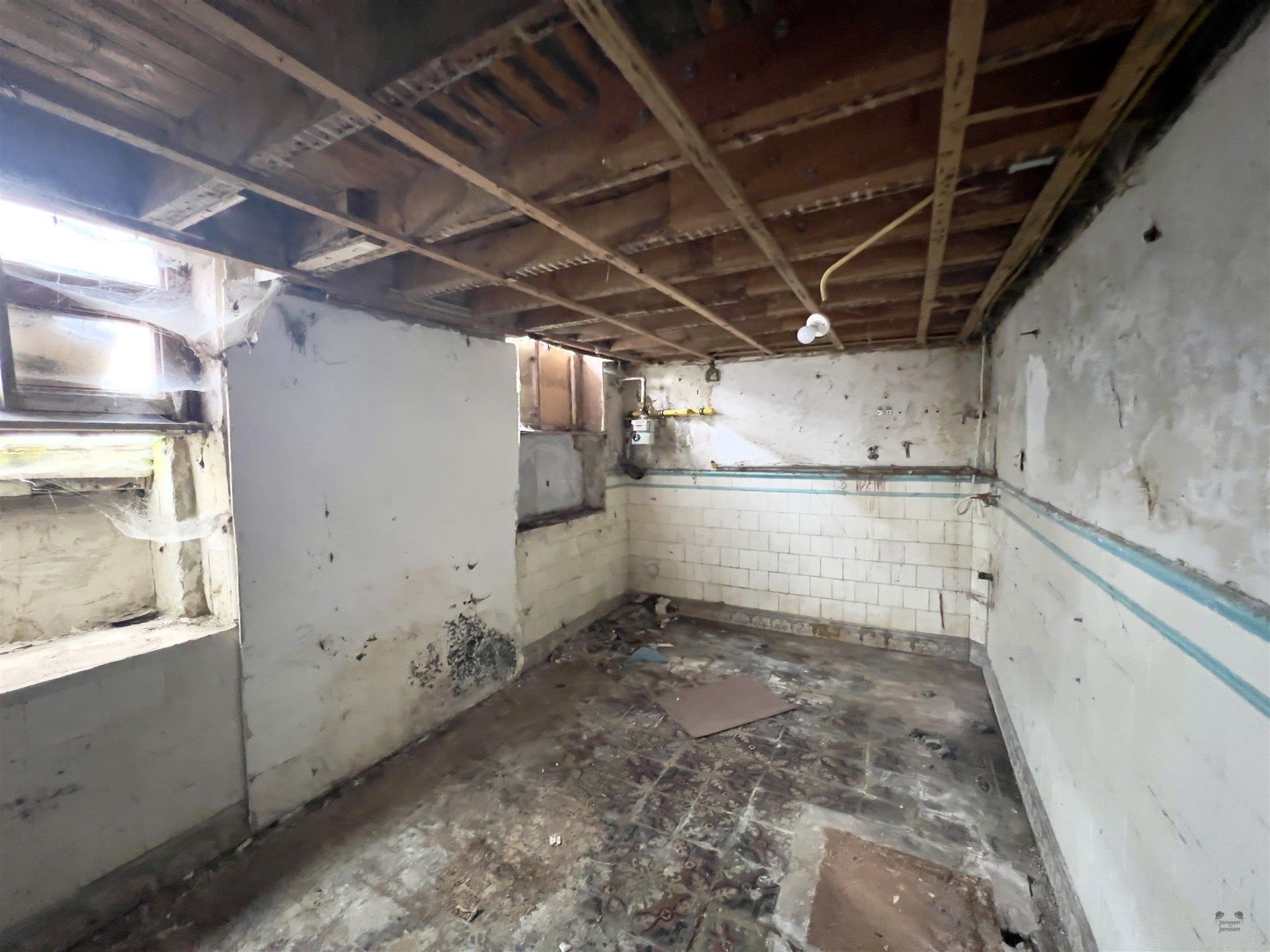 Te renoveren hoekwoning te Oostende foto 17