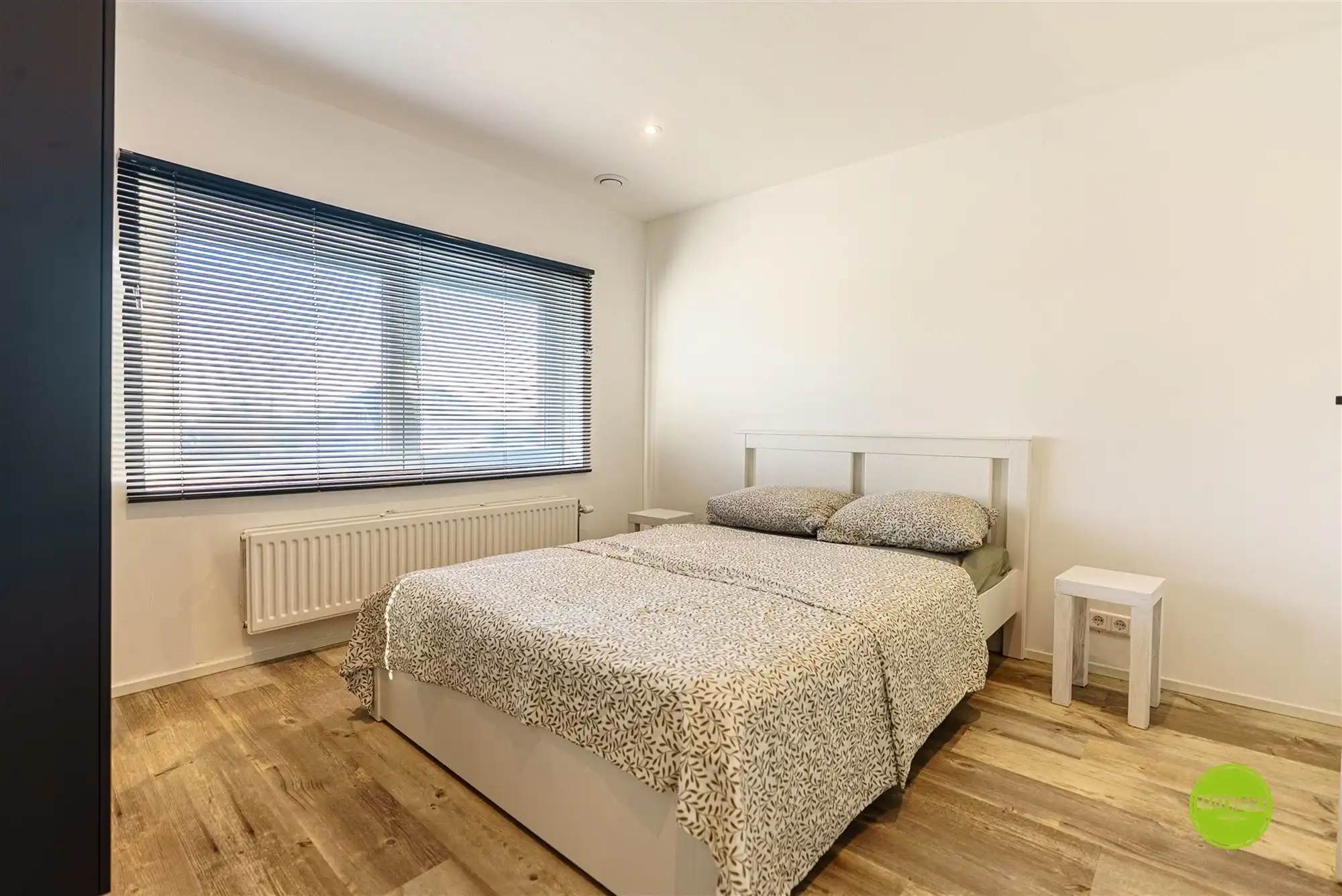 Volledig gerenoveerd 1-slaapkamerappartement met garage foto 6