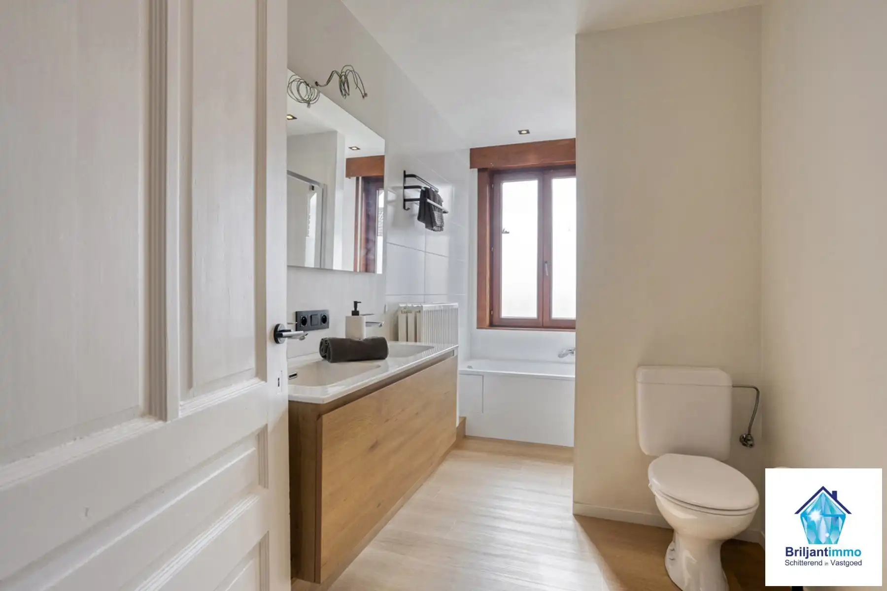 Ruime open bebouwing met tal van troeven in Elewijt centrum foto 21