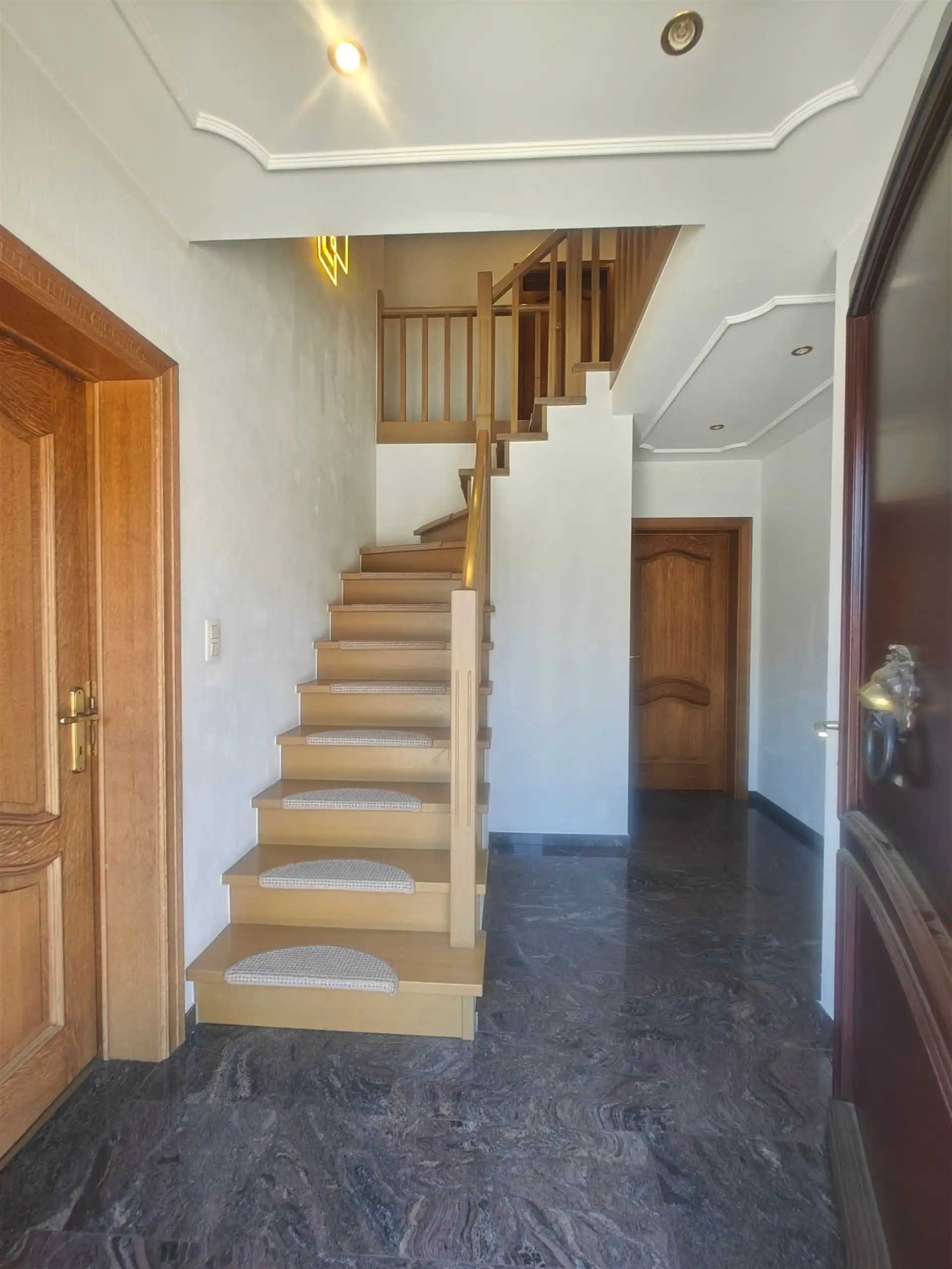 Vrijstaande woning op de Leopoldstraat 35 te Maasmechelen foto 4