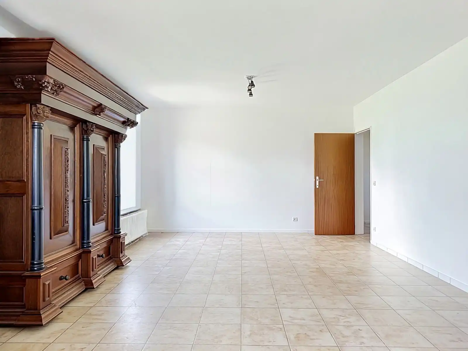 Hoekappartement met 2 slaapkamers en terras met groen zicht — Aartselaar centrum foto 2