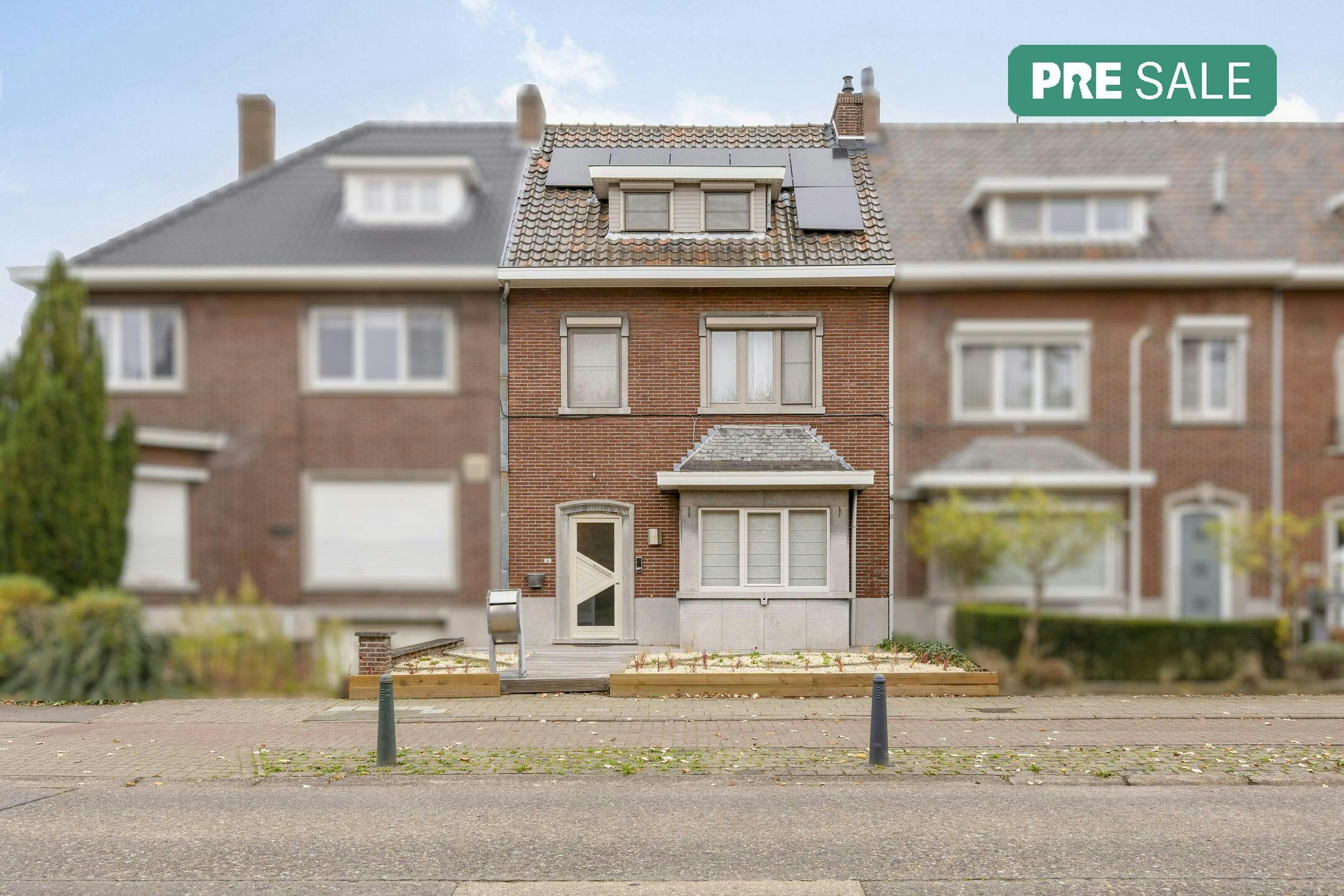 Goed gelegen stadswoning met 3 of 4 slaapkamers, tuin en garagebox  foto 2