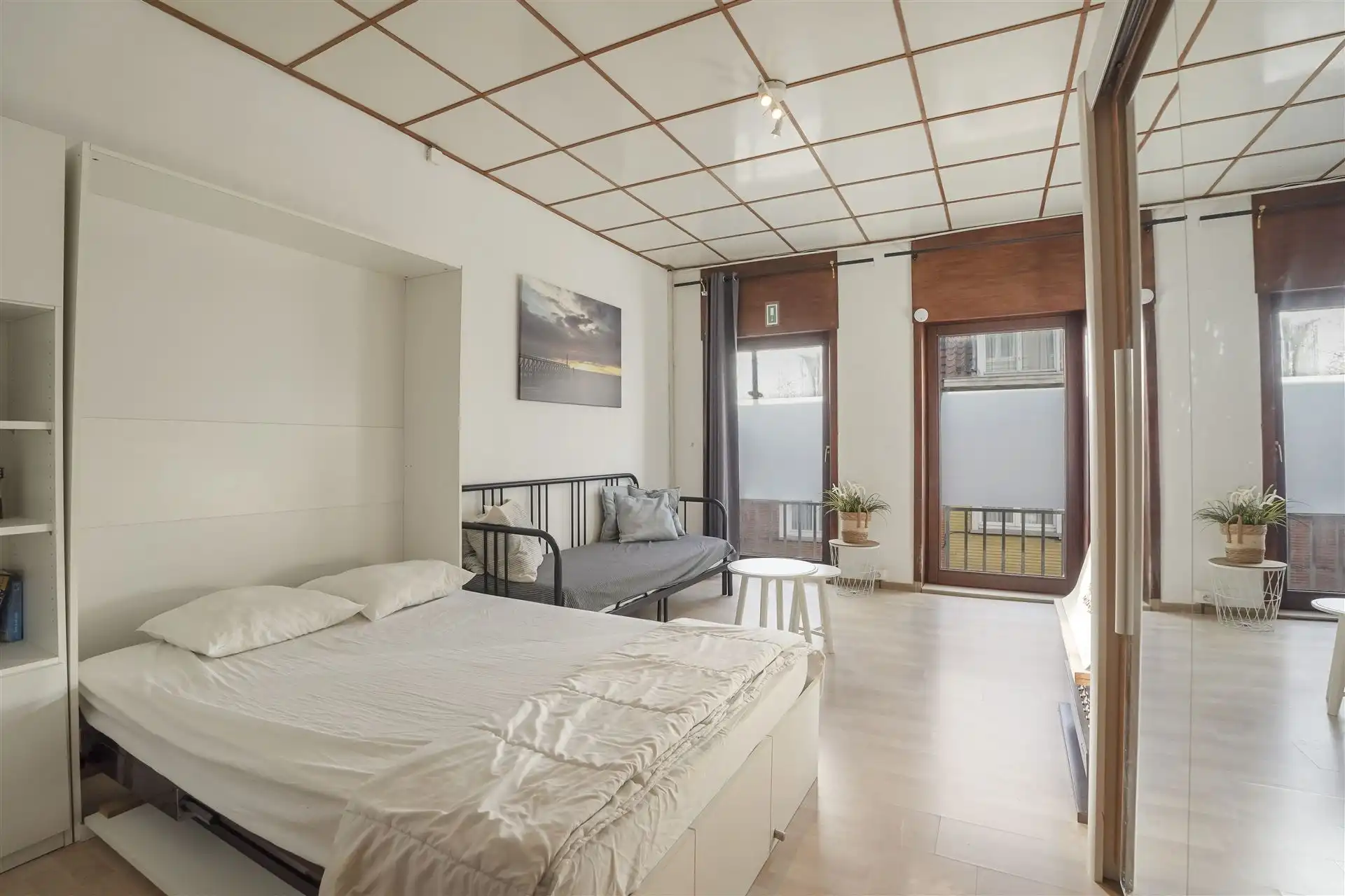 INSTAPKLAAR / VLAKBIJ ZEEDIJK  foto 6