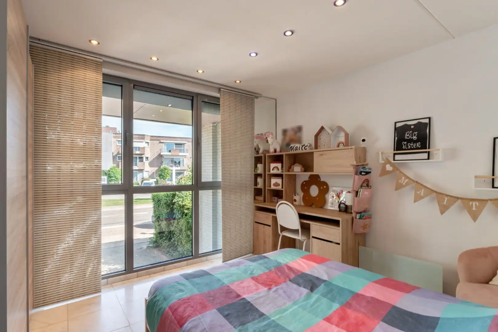 Zeer ruime, goed afgewerkte woning met diverse mogelijkheden nabij het centrum van Maaseik! foto 24