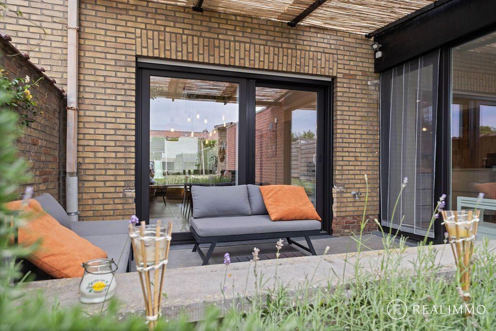 Gerenoveerde woning in rustige straat! foto 19