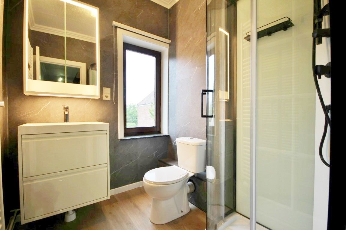 Recent vernieuwd appartement te huur in één van de gezelligste dorpen rond Sint-Truiden! foto 12