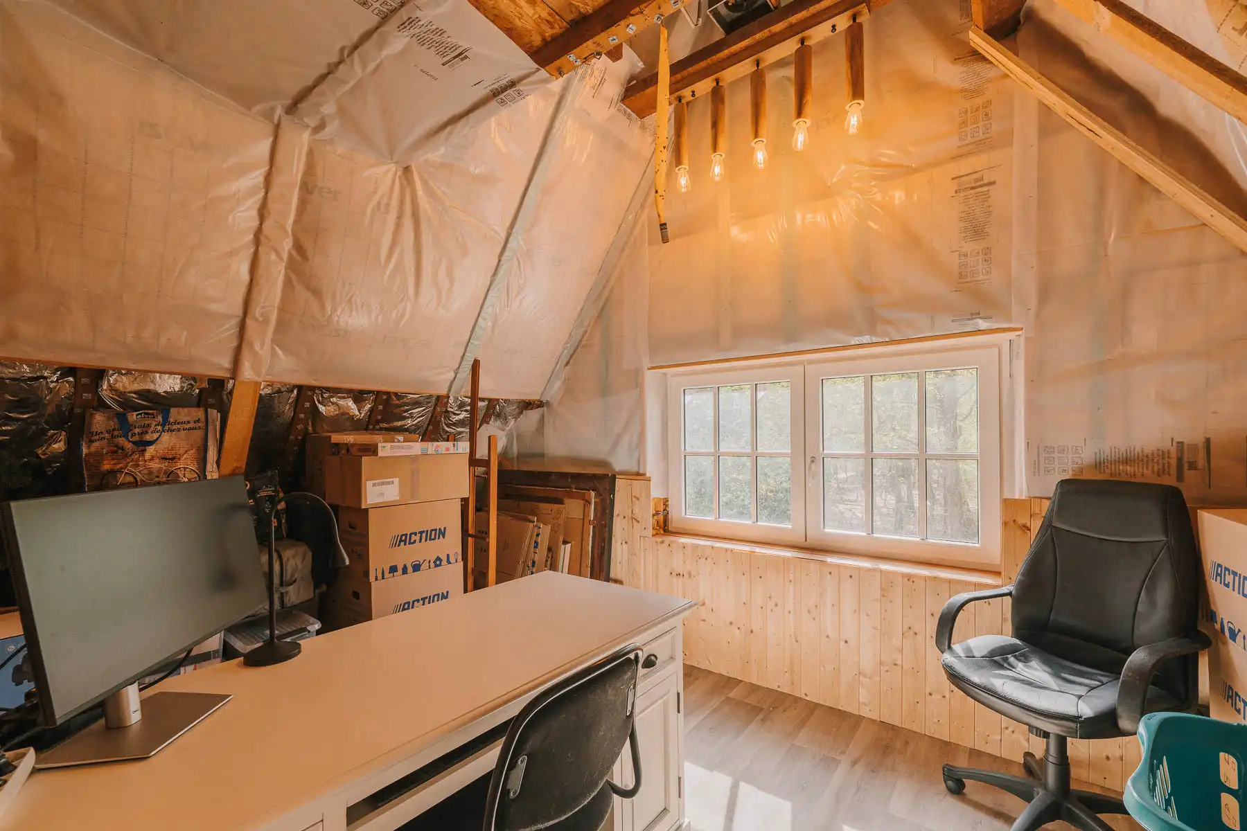 Landelijke woning op een uniek perceel van 20.000 m2 foto 25