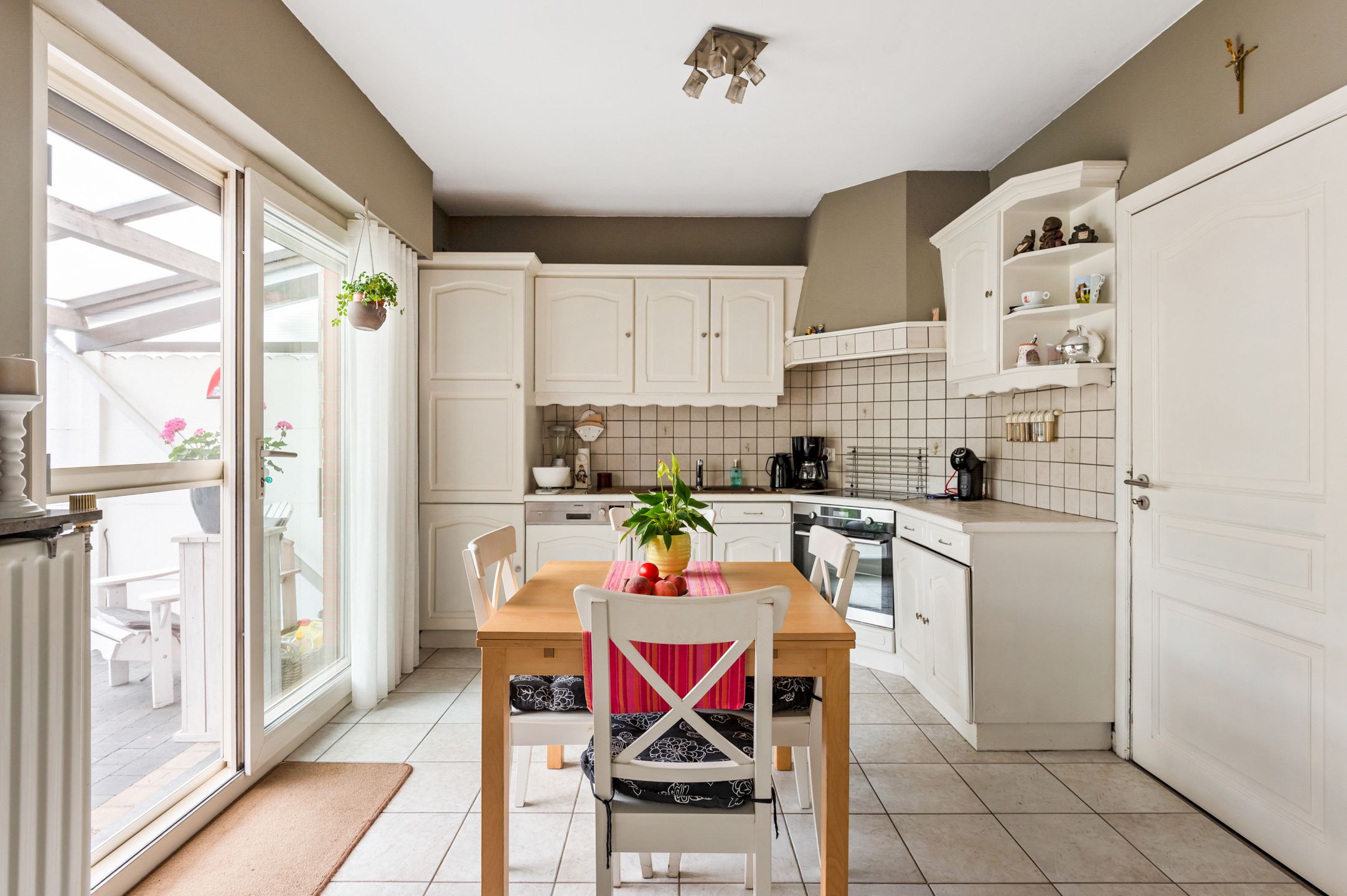 Instapklare woning met 4 slpks op gunstige ligging foto 9