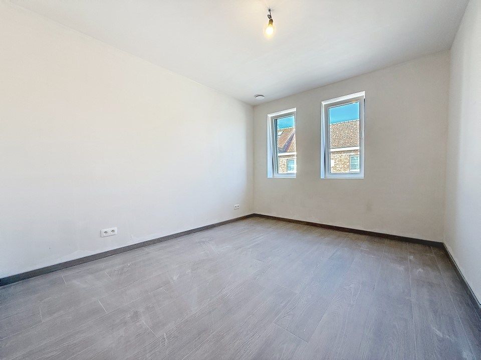 Prachtige nieuwbouwwoning met garage in het centrum van Westrozebeke foto 5