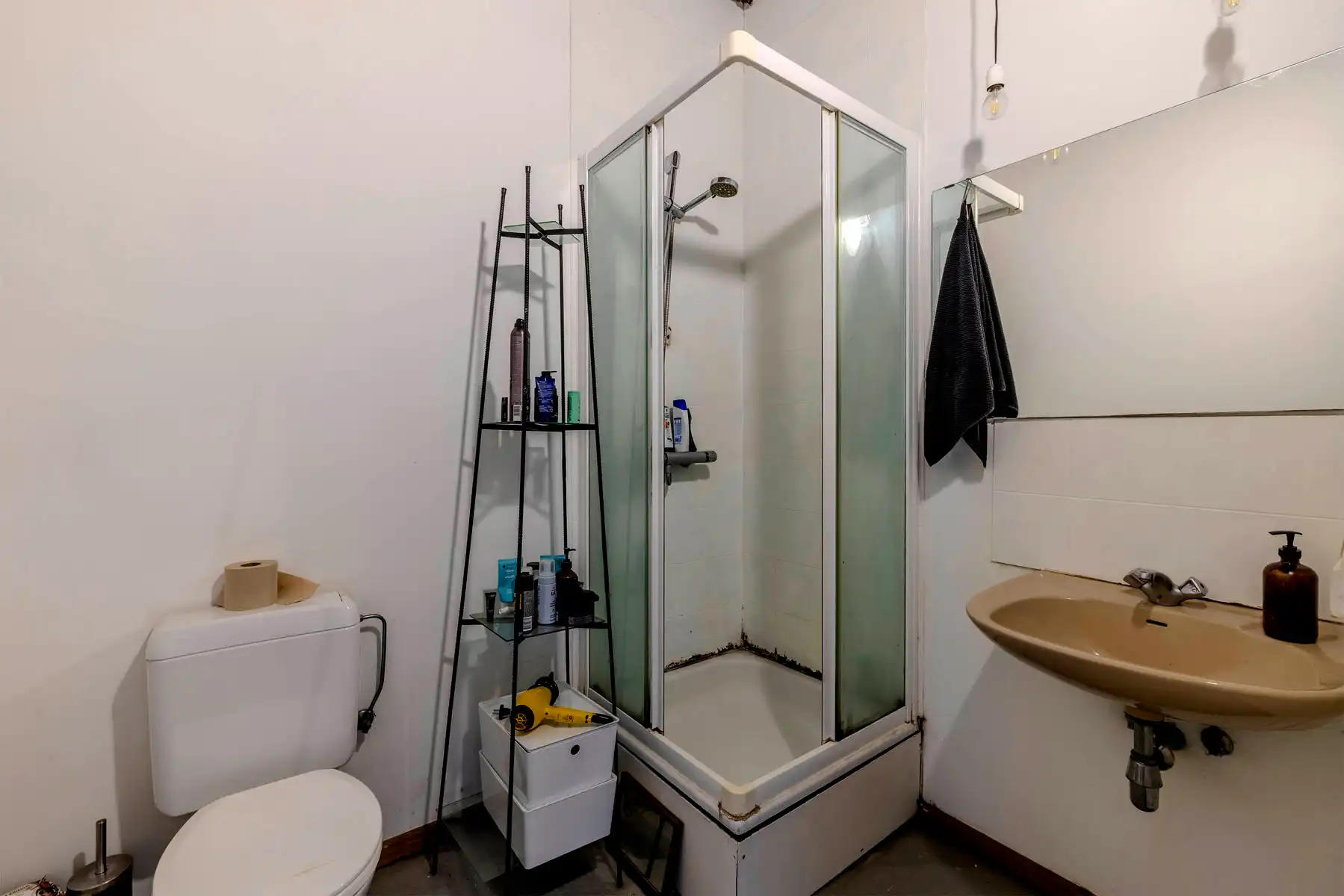 Wonen en werken in hartje Turnhout: handelspand + 2 appartementen foto 26