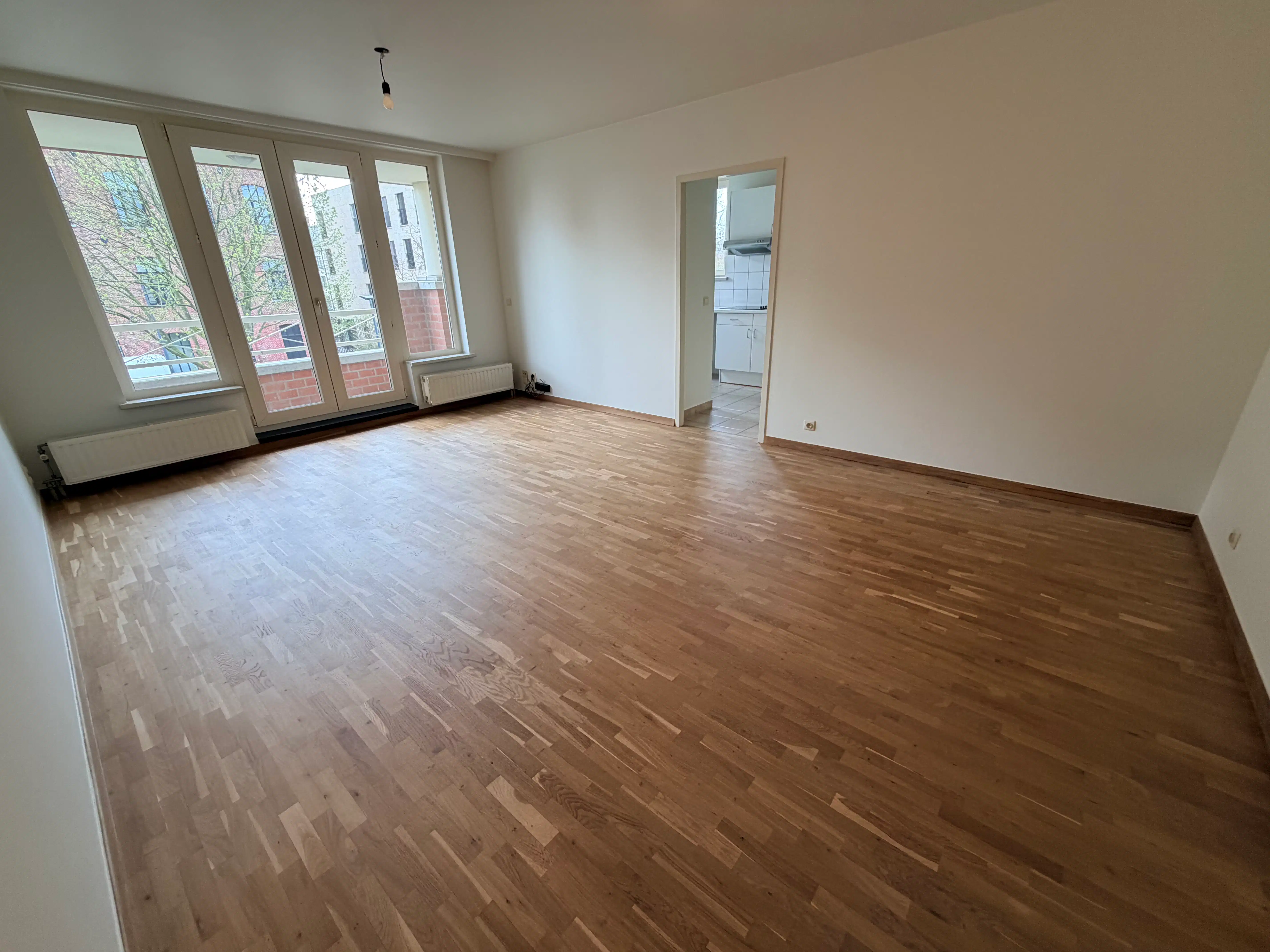--- NIEUW ---&nbsp;Instapklaar appartement met garagebox en terras nabij het Rabot / Prinsenhof . foto 6