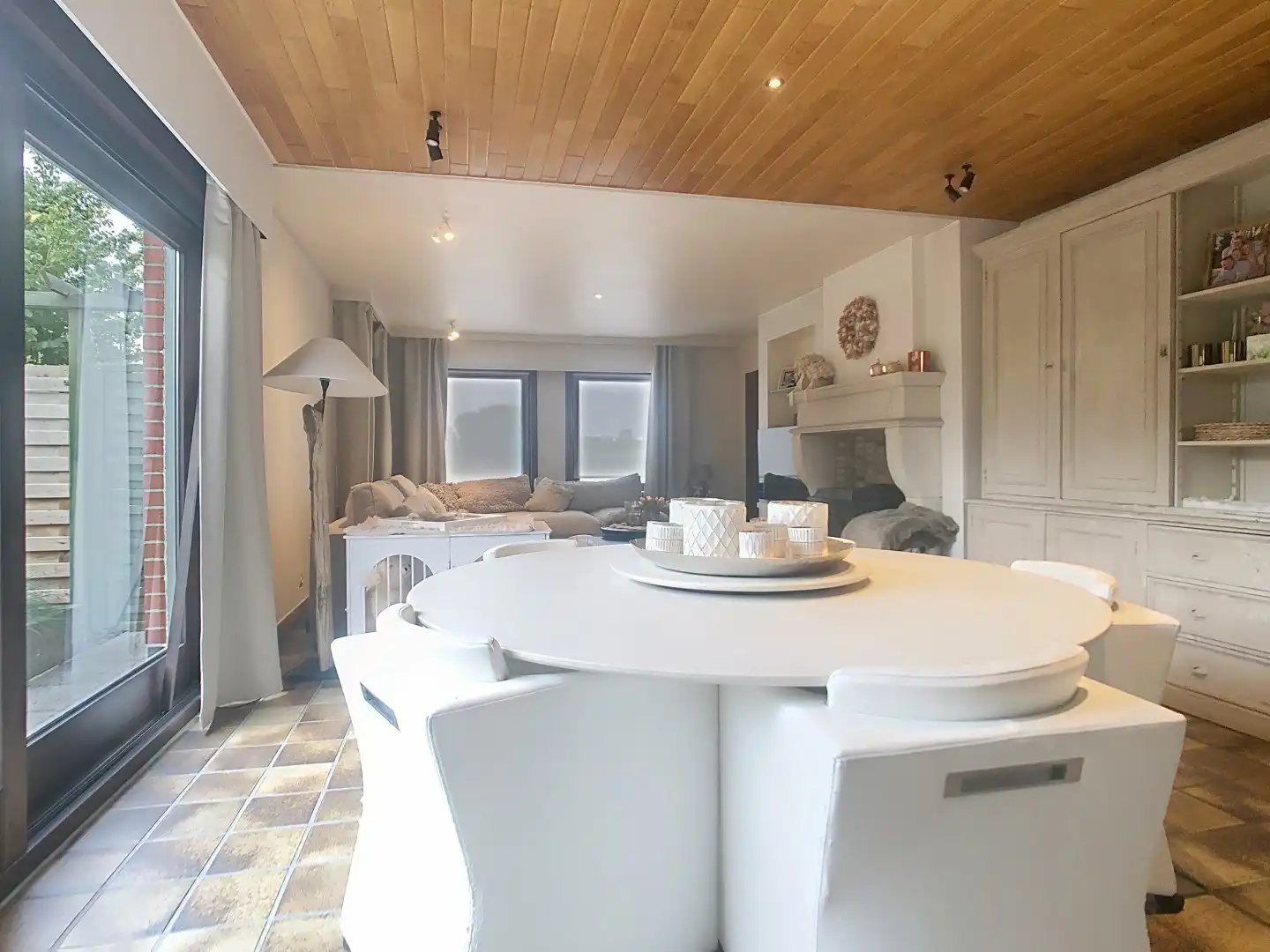 Ruime alleenstaande woning nabij centrum Staden  foto 2
