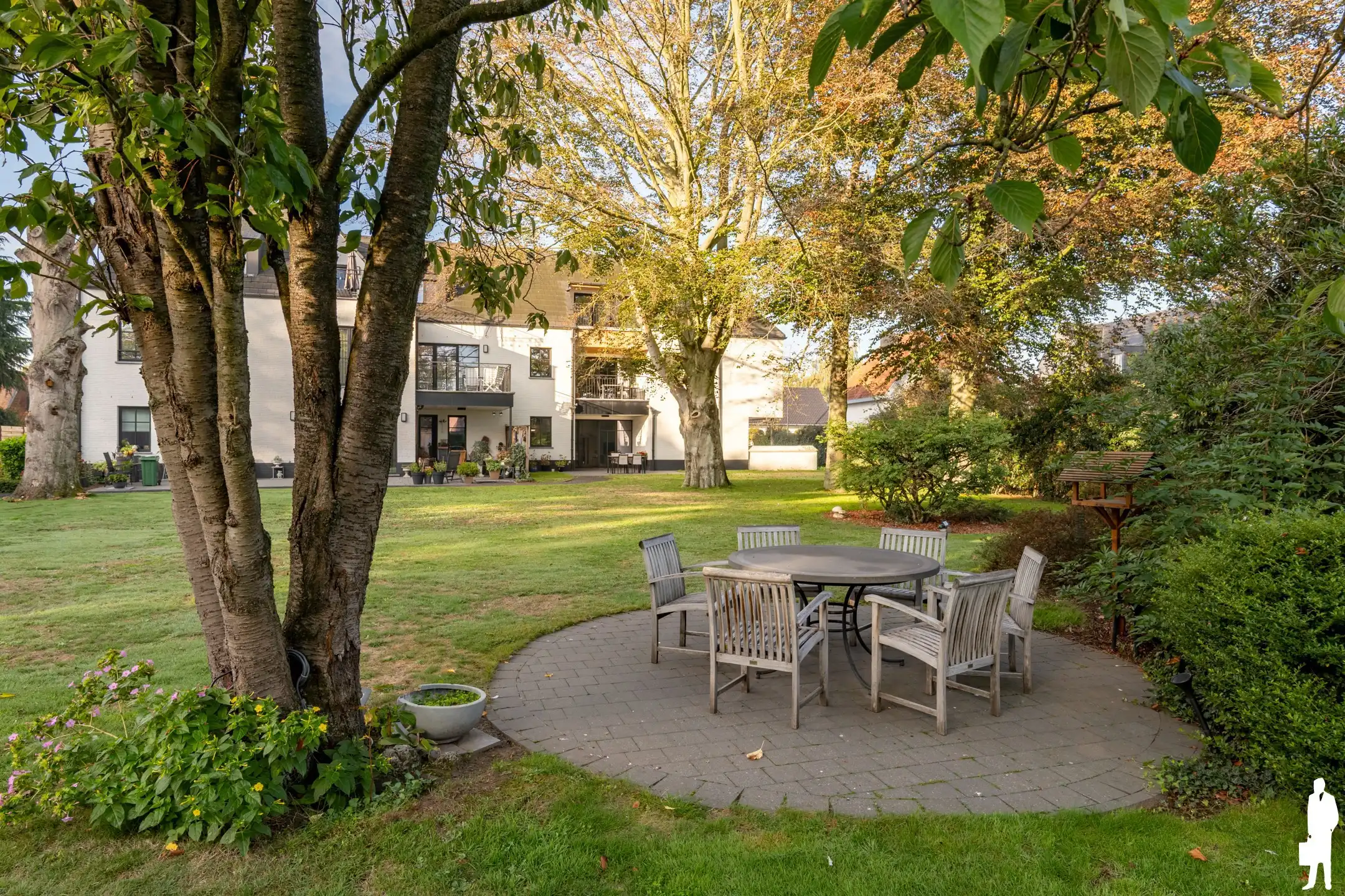 Gelijkvloers appartement met terras en tuin, incl. parking foto 15