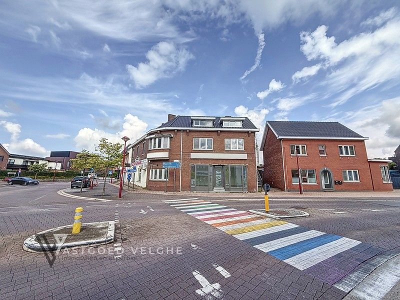 Te renoveren handelspand met duplex appartement op zichtlocatie foto 37