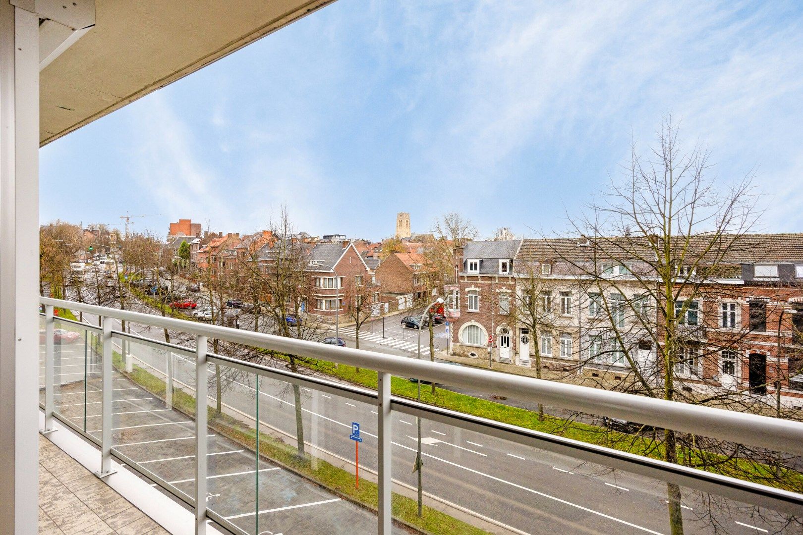 Schitterend appartement met 2 terrassen en garage, residentie Albert centrum Tongeren foto 2