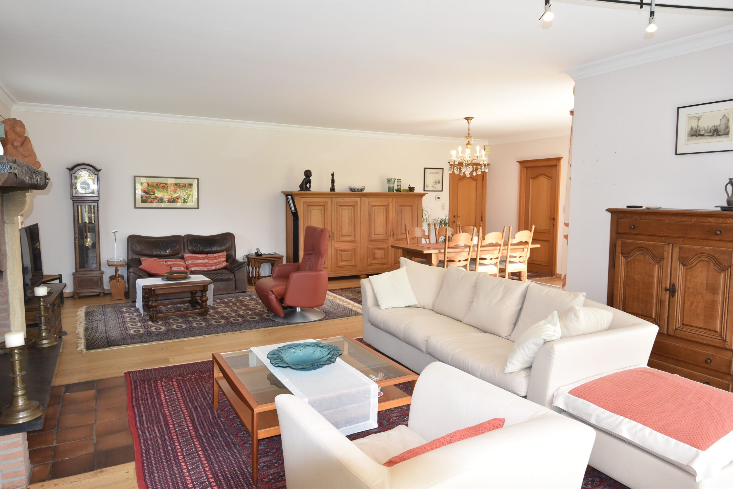 Prachtige tijdloze villa (3 slpks) met mooie tuin in Belsele. foto 21