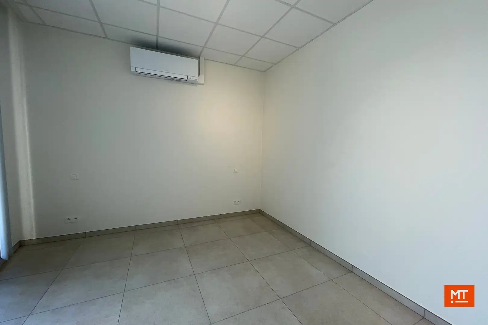 Gelijkvloers appartement met 2 slaapkamers en garage foto 5