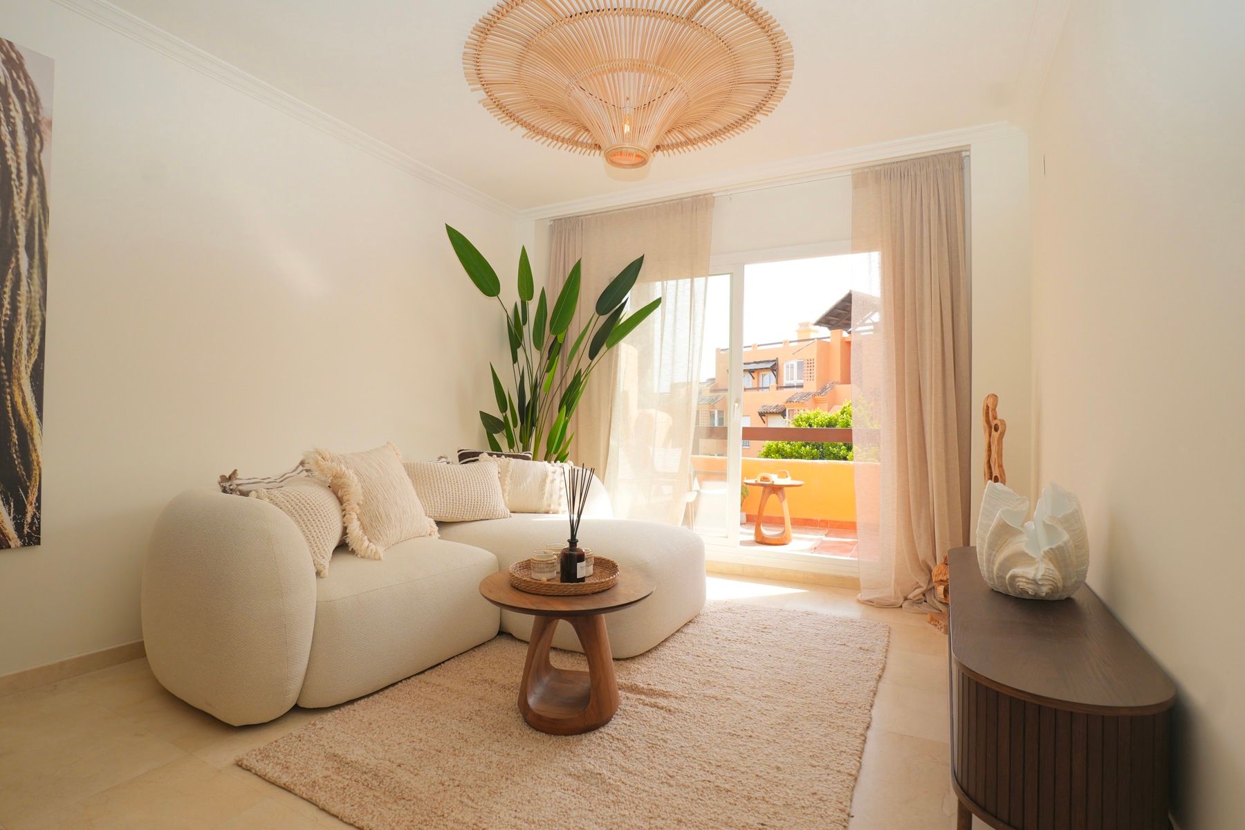 Bemeubeld appartement met parking en berging - uniek aanbod!  foto 7