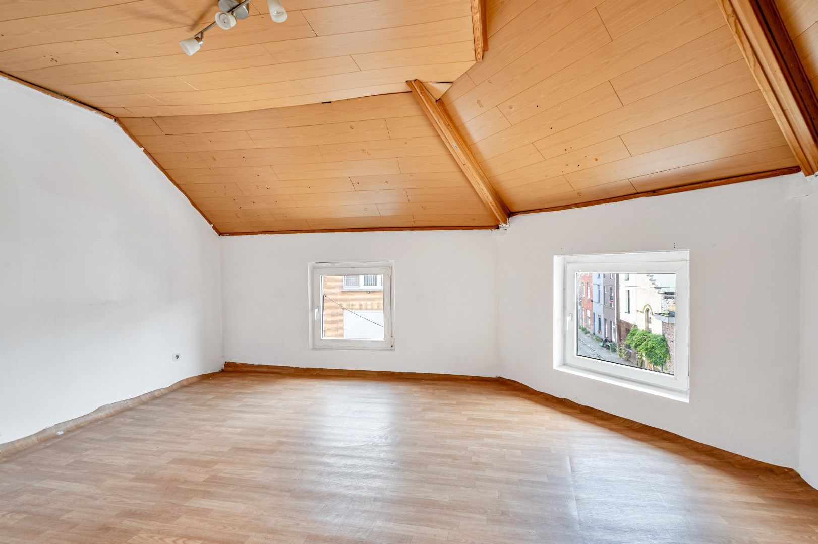 Te renoveren woning in Sint-Amandsberg foto 14