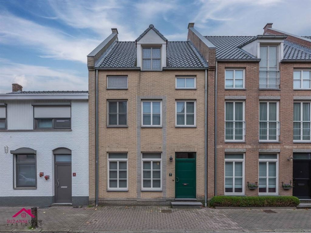 Instapklare ééngezinswoning in gesloten bebouwing foto 3