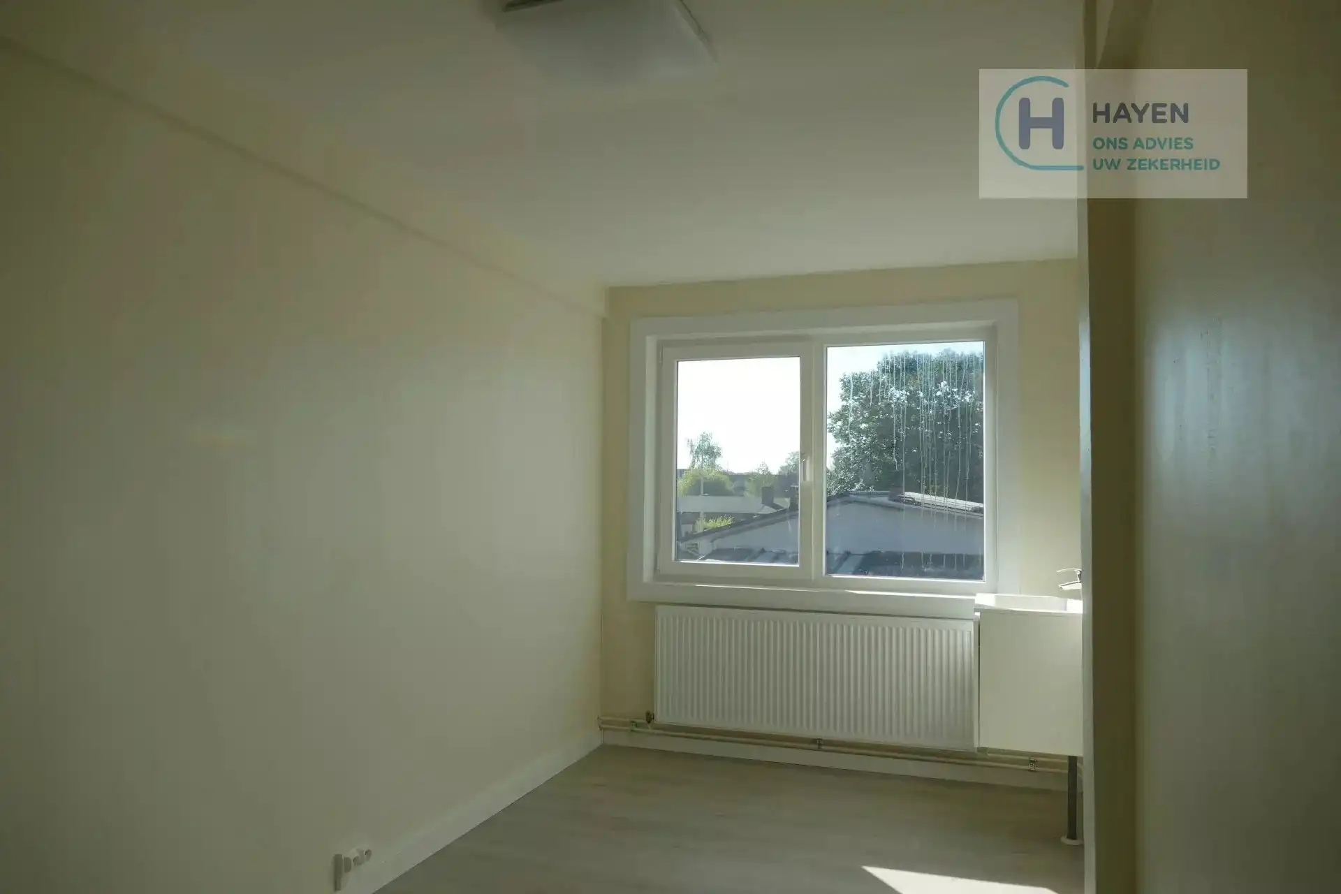 Commercieel pand met woonst en 2 studio's foto 16