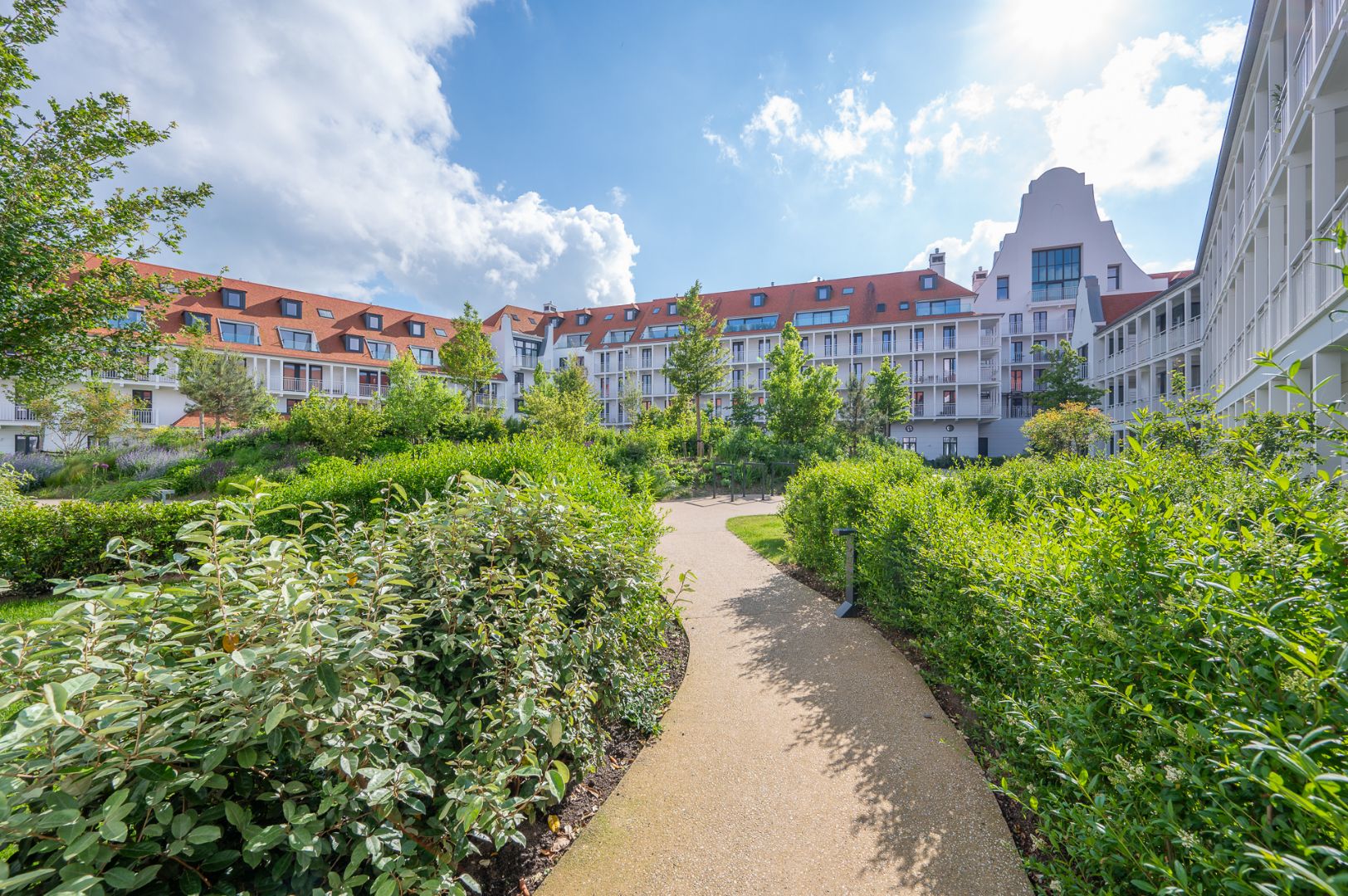 Nieuwbouwappartement met lichtrijke brede leefruimte en groot leefterras foto 27