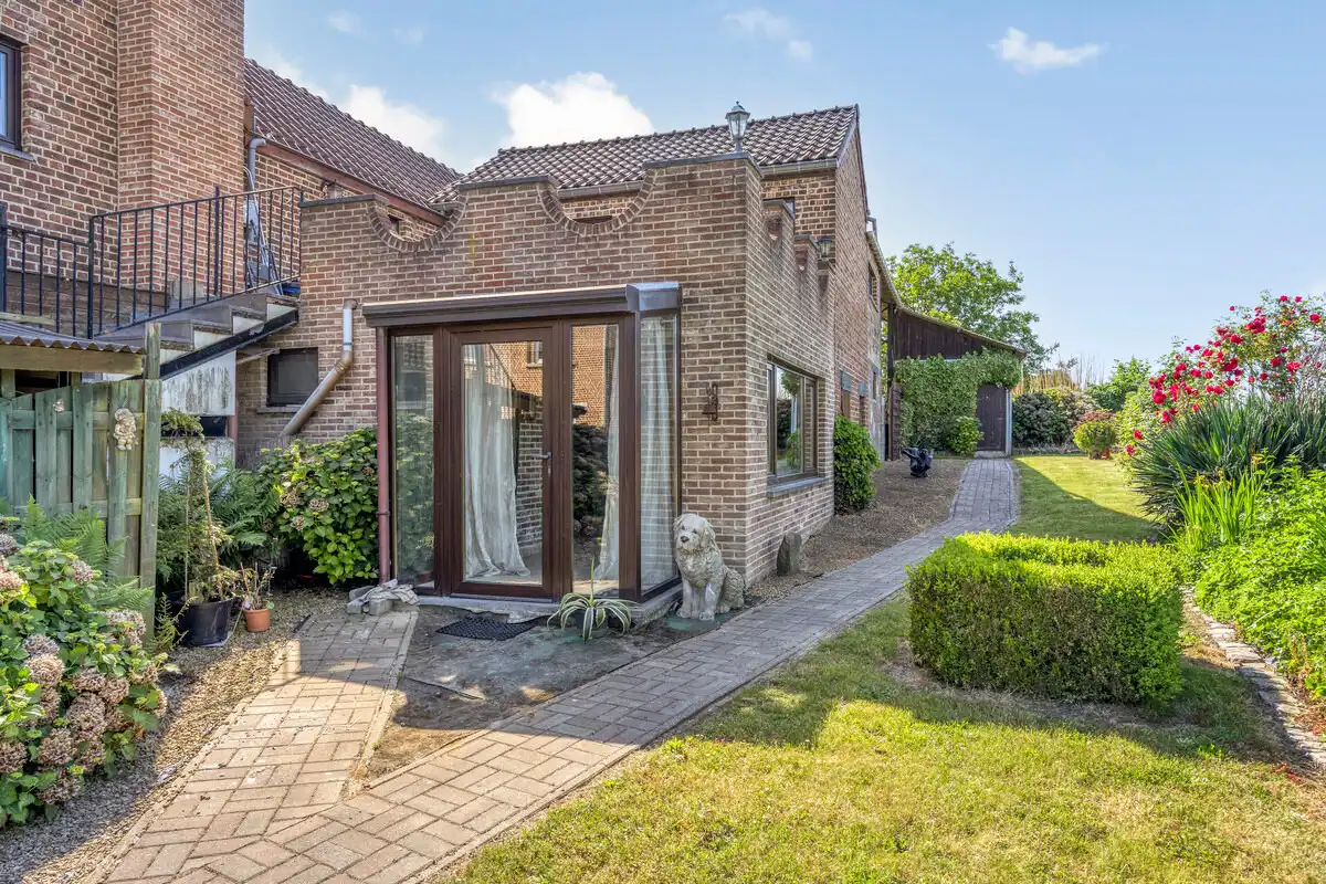 RUSTIG GELEGEN WONING MET ZORGWONING OP CA 15A TE BORGLOON. foto 18