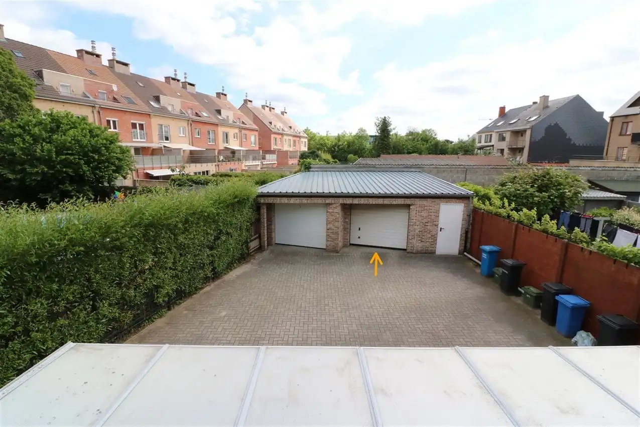 Appartement met 2 slpk., grote garage en terras, rustige ligging foto 23