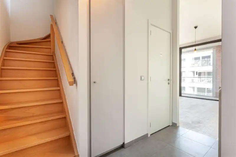 --- NIEUW --- Schitterend duplex-appartement (110m²) met 3 slaapkamers, terras en autostaanplaats nabij de Watersportbaan in Gent! foto 5