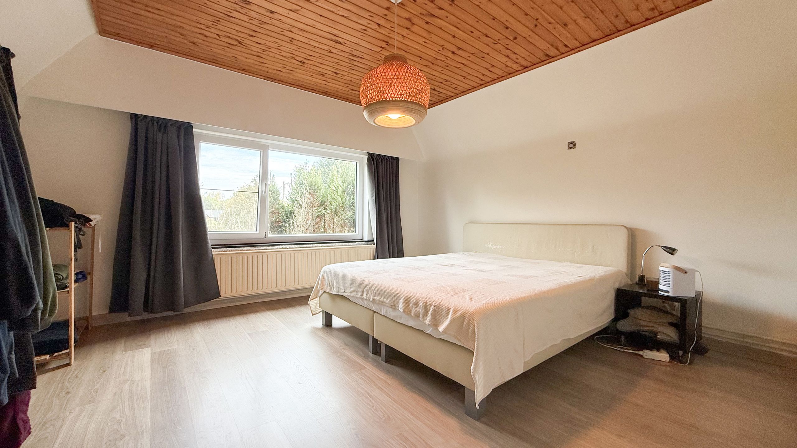 Karaktervolle open instapklare bebouwing met zeer ruime tuin! foto 28