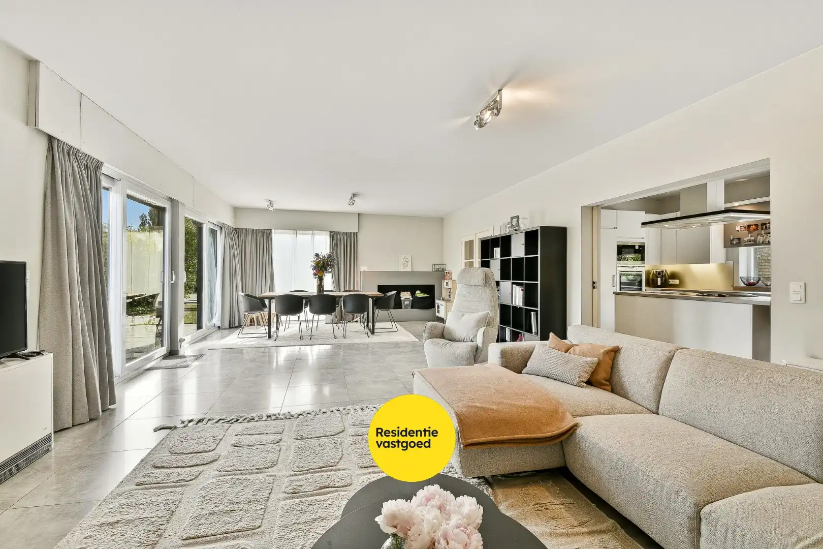 Instapklare en alleenstaande bungalowwoning foto 5