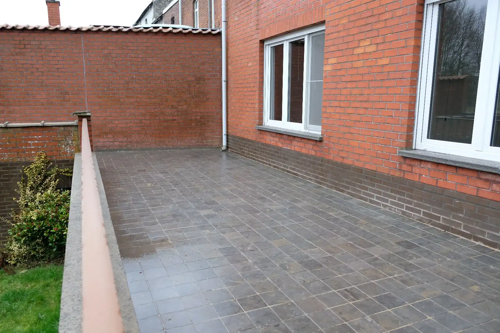 Gerenoveerd appartement met 2 slaapkamers, terras en tuin centrum Brakel foto 18