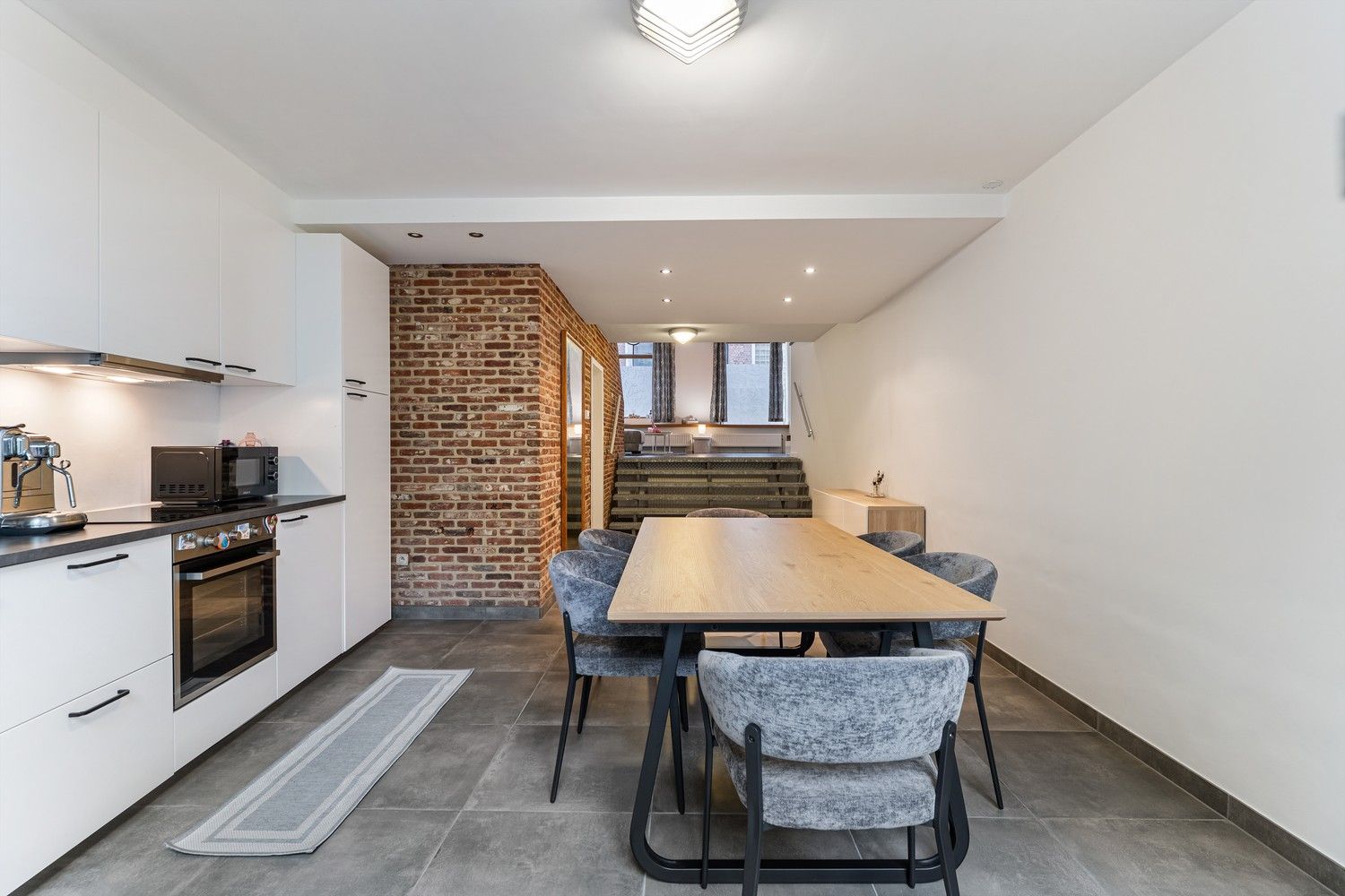 Charmant appartementsgebouw op toplocatie in het centrum van Sint-Truiden foto 9