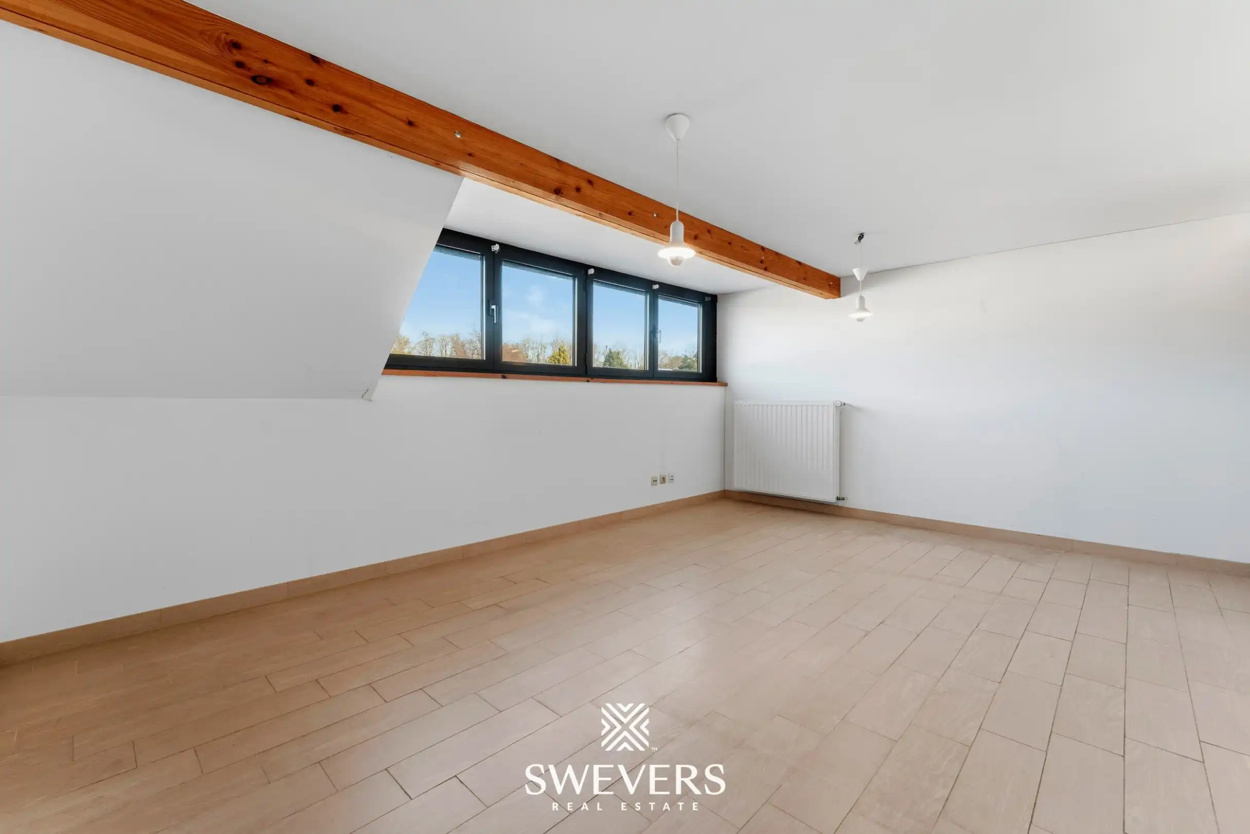 Verrassend ruime gezinswoning: 4 slaapkamers, garage, kelder & zolder foto 20