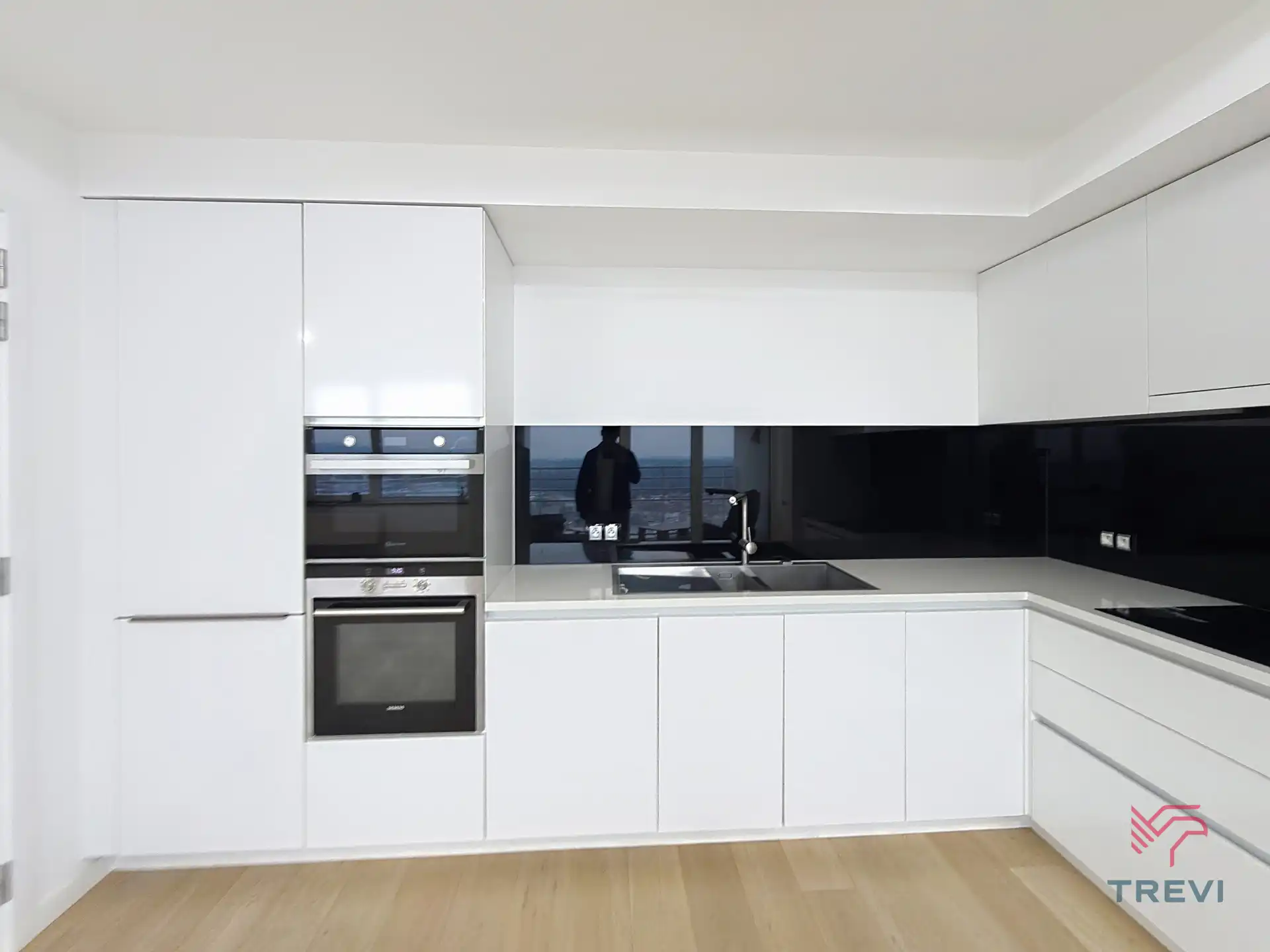 UP-SITE, APPARTEMENT MET 1 SLAAPKAMER OP DE 39E VERDIEPING foto 4