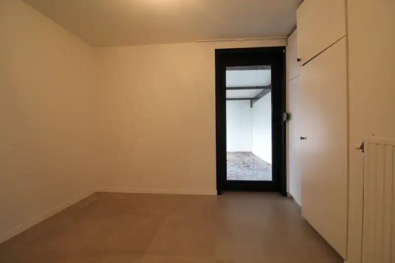 Gerenoveerde woning met drie/vier slaapkamers te Kachtem foto 9