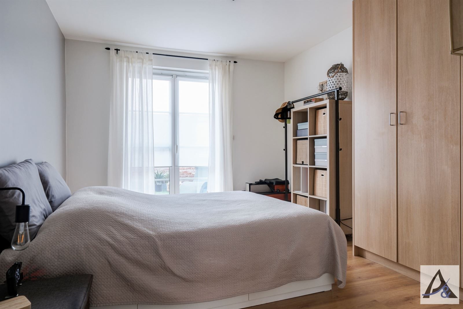 Ruim Gelijkvloers Appartement van 107 m² met twee autostaanplaatsen foto 13