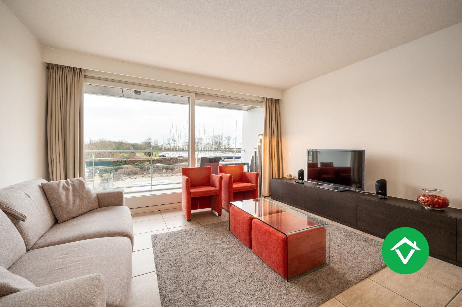 Instapklaar appartement met 2 slaapkamers en grote garage te Nieuwpoort foto 5