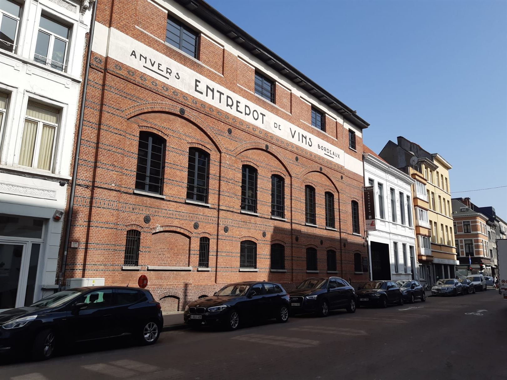 Stijlvol loftkantoor in Entrepot De Vins foto {{pictureIndex}}