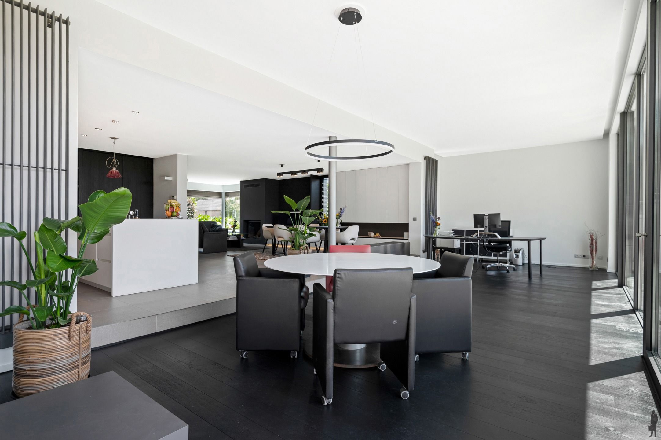 Energiezuinige villa met luxe afwerking en zonnige tuin (1.183 m²) foto 15