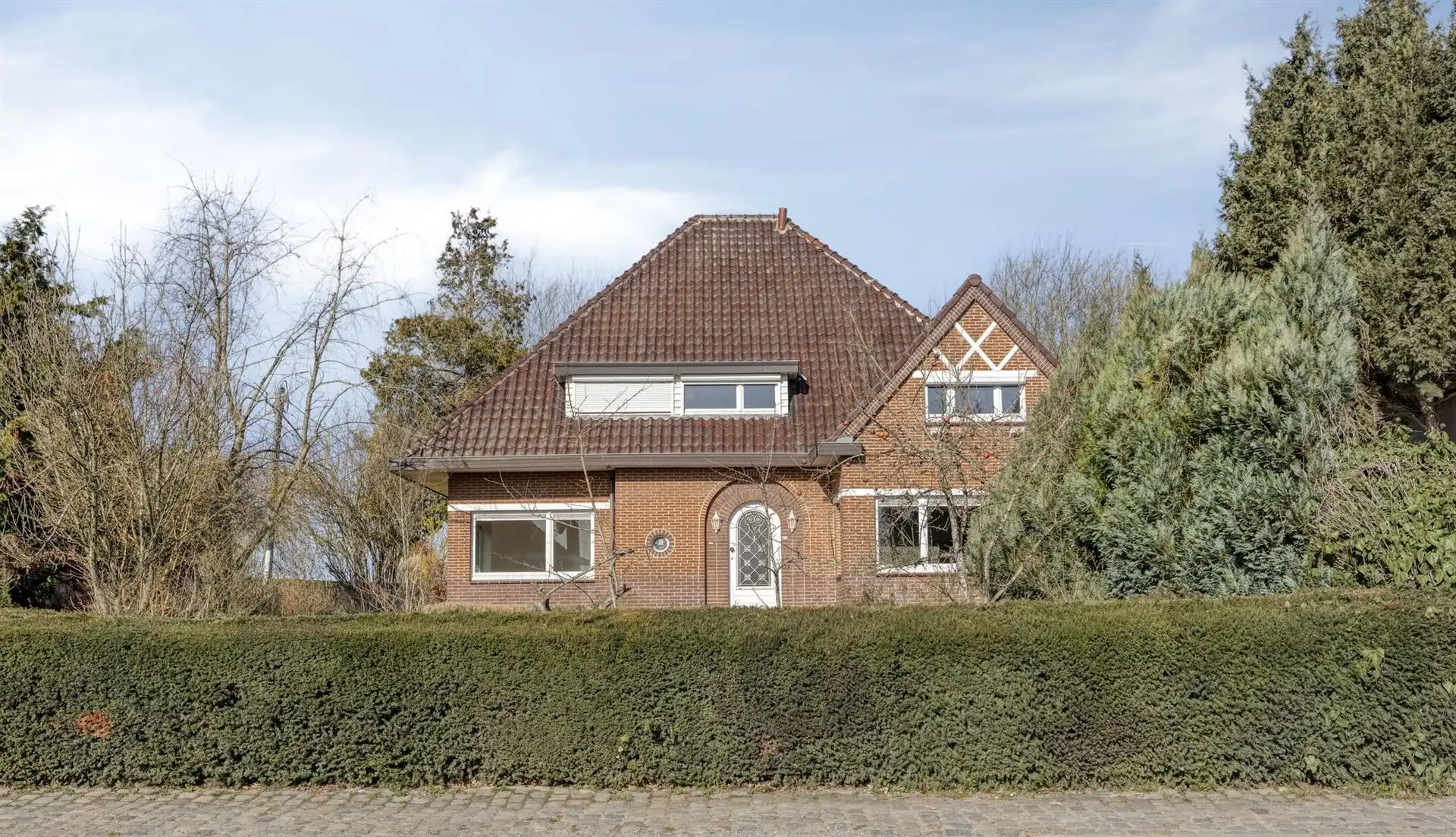 Te renoveren charmante woning op prachtig perceel  foto 3