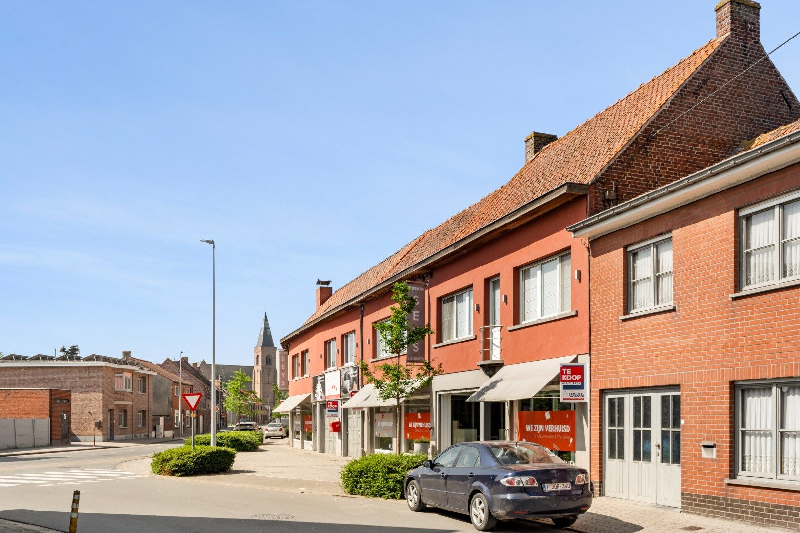 HANDELSRUIMTE + WOONST + VERHUURD APPARTEMENT foto 3