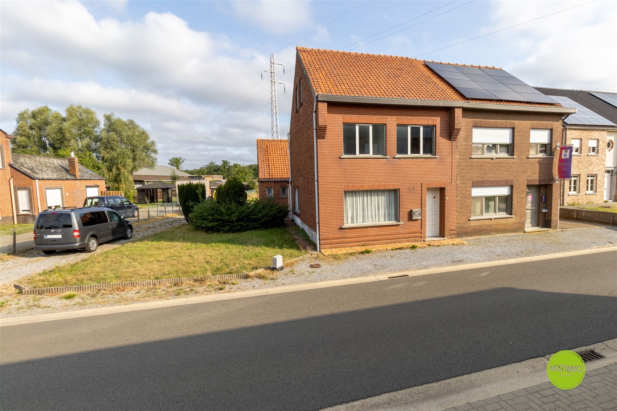 Hoofdfoto van de publicatie: Halfopen bebouwing op een perceel van ruim 11 are in Tessenderlo-Ham