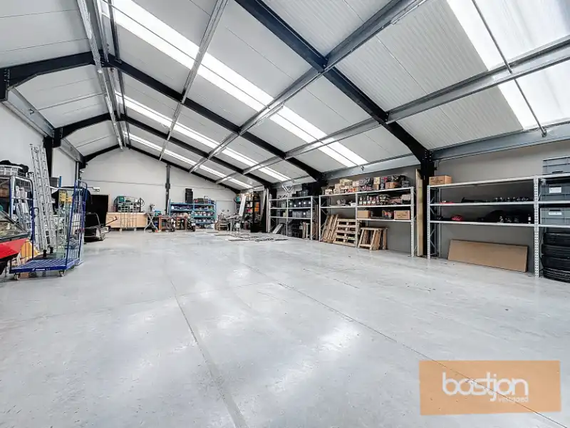 Loods met mogelijkheid van 135m² tot 180 m² foto 3