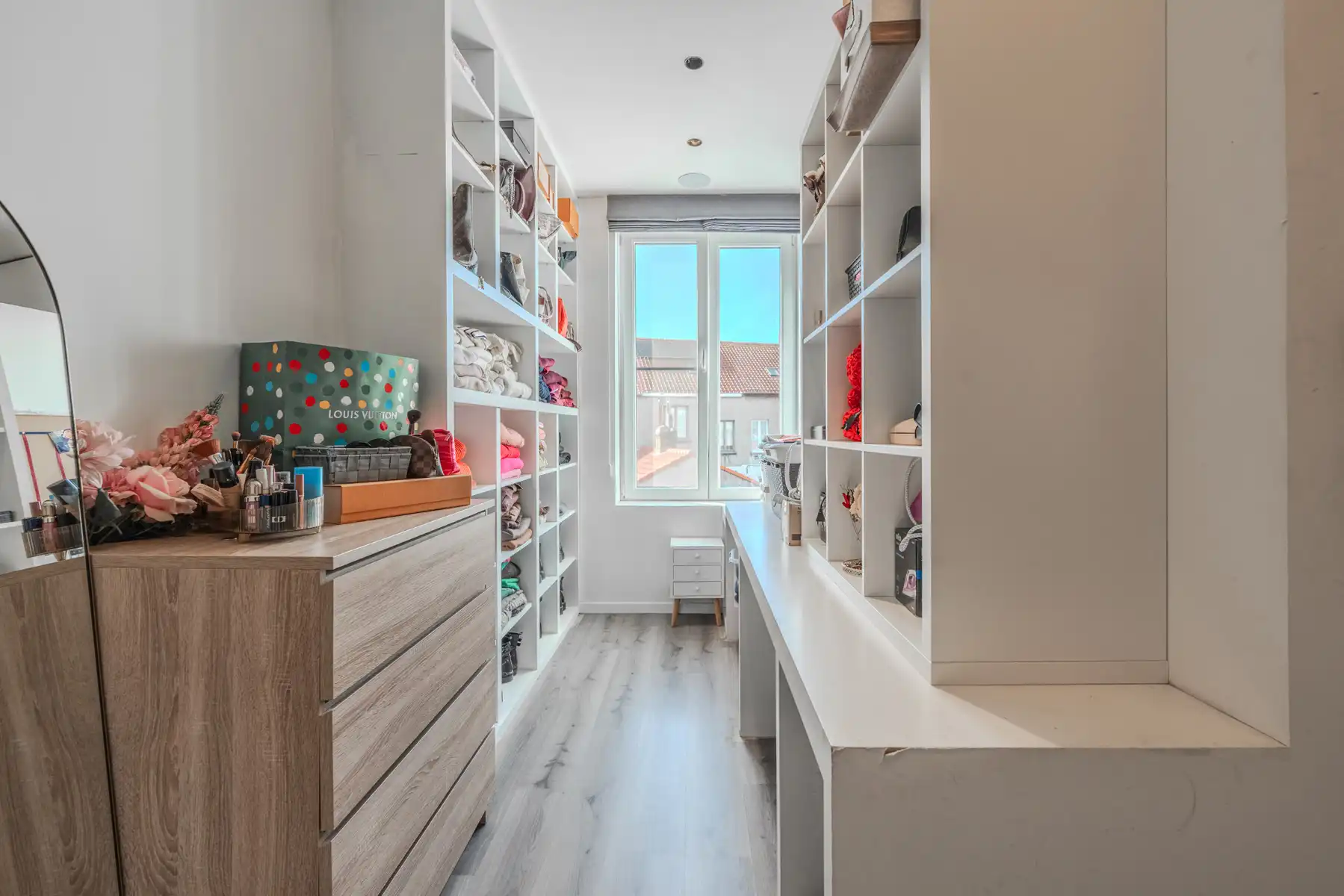 Instapklare, trendy rijwoning op leuke locatie in Oostende. foto 8