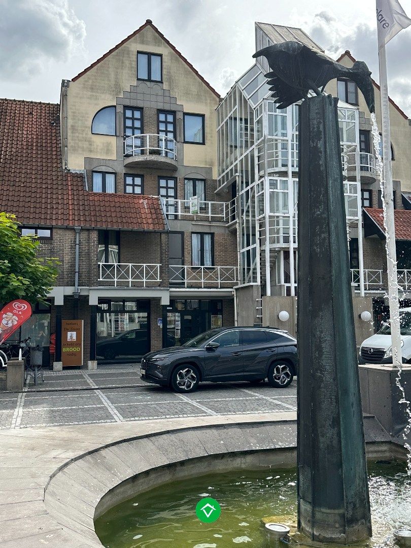 Gezellig 1-slaapkamer appartement met 2 terrassen in hartje Koekelare foto 2