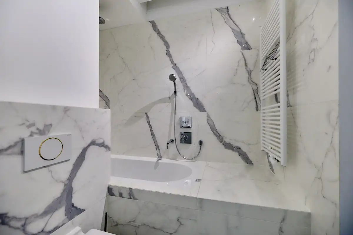 Exceptioneel en luxueus gerenoveerd 19e eeuws duplex dakappartement midden in de binnenstad. foto 17